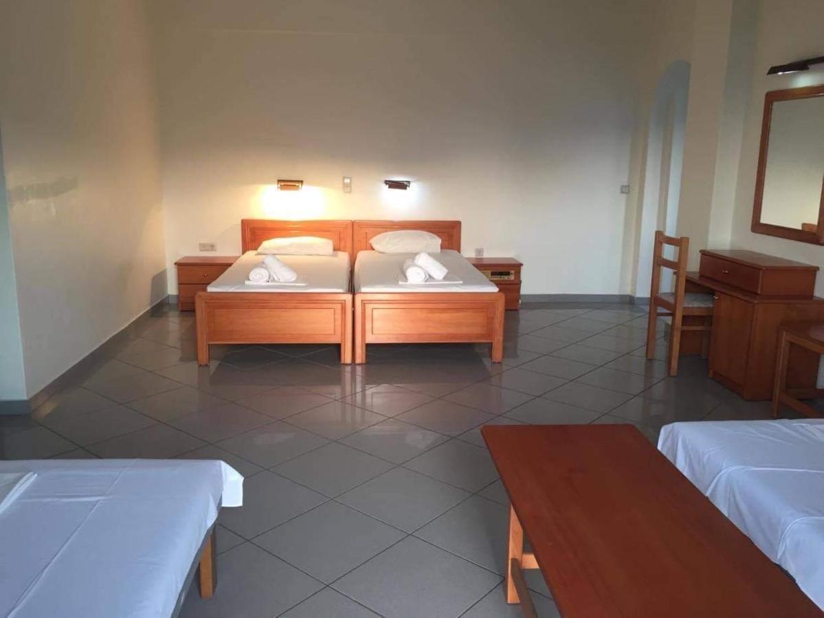 Olympic Apartments Neoi Poroi Bagian luar foto